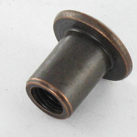 1 x Combifix Ecrou relieur Tête plate Diamètre de tête: 15 Diamètre du corps 9 Longueur sous tête 12 M6 Clé de 4 HC4
