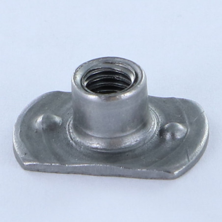 1 x Ecrou cylindrique à souder Bossage intérieur M6 19X11 hauteur 7.8 Acier brut